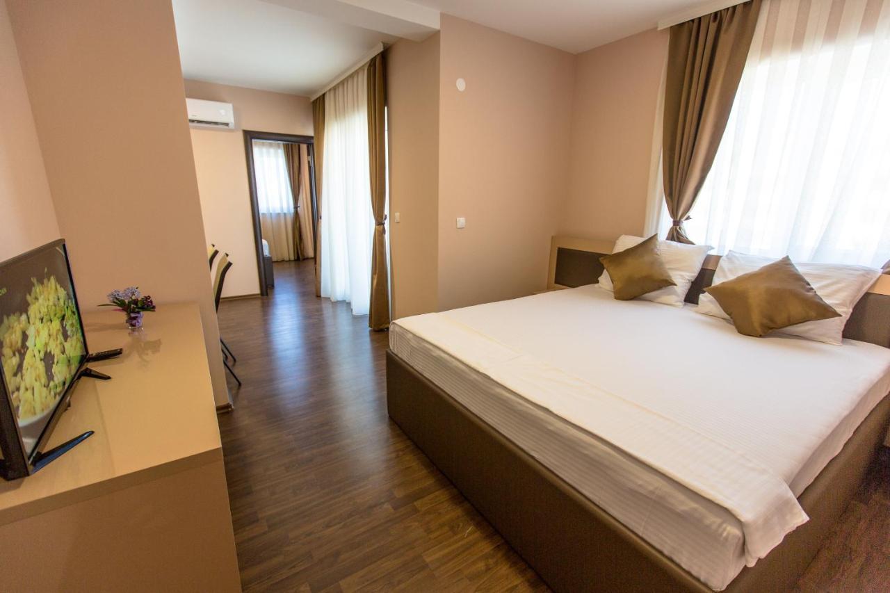 Atlantic Hotel Dobra Voda Extérieur photo