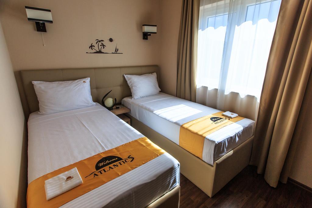 Atlantic Hotel Dobra Voda Extérieur photo