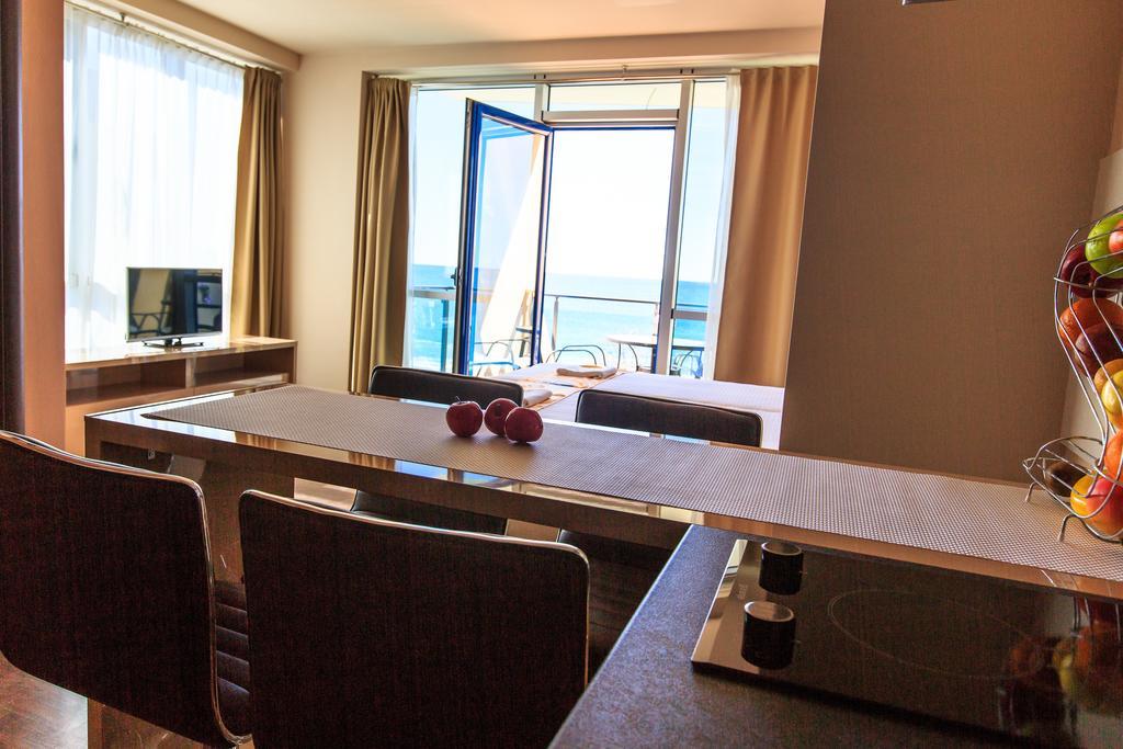 Atlantic Hotel Dobra Voda Extérieur photo