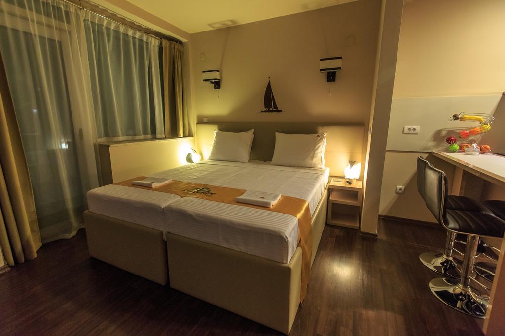 Atlantic Hotel Dobra Voda Extérieur photo