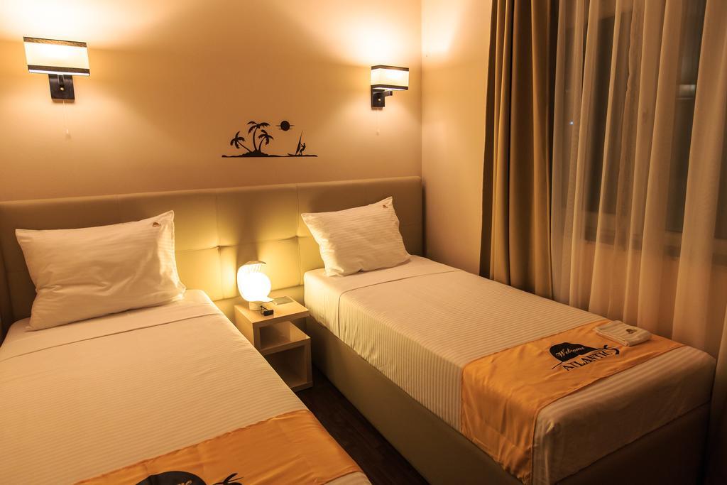 Atlantic Hotel Dobra Voda Extérieur photo