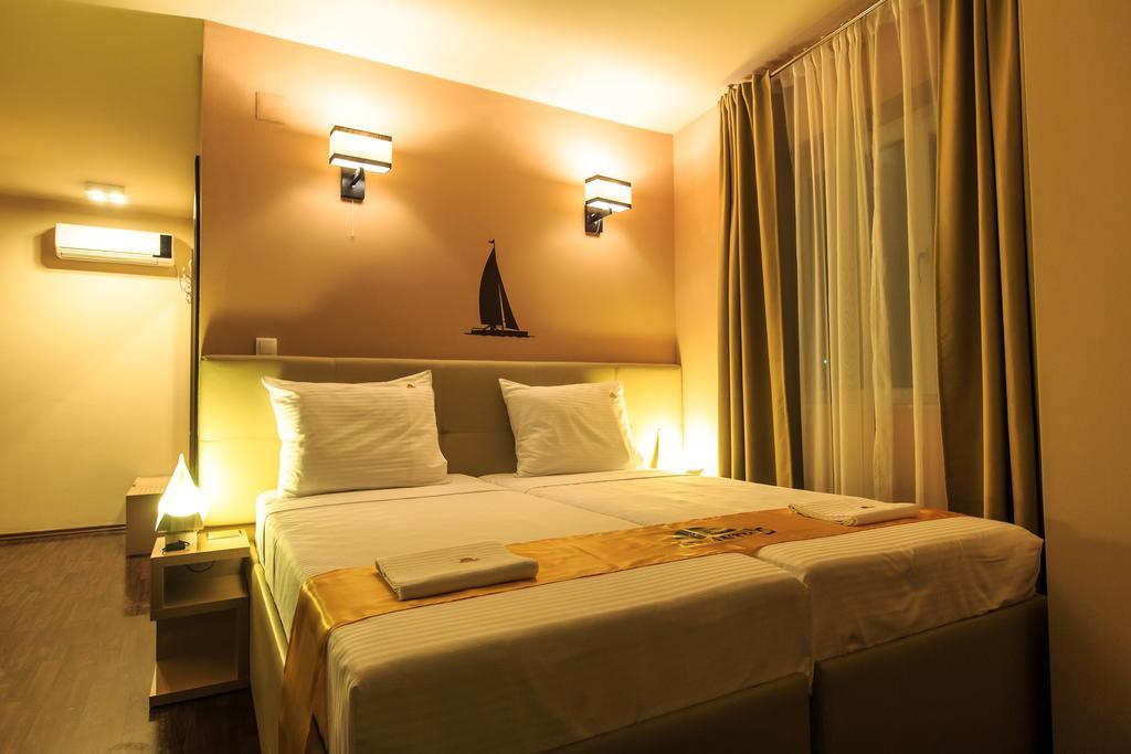 Atlantic Hotel Dobra Voda Extérieur photo