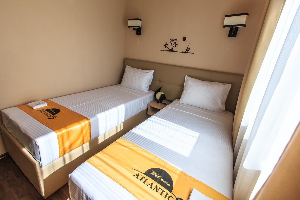 Atlantic Hotel Dobra Voda Extérieur photo