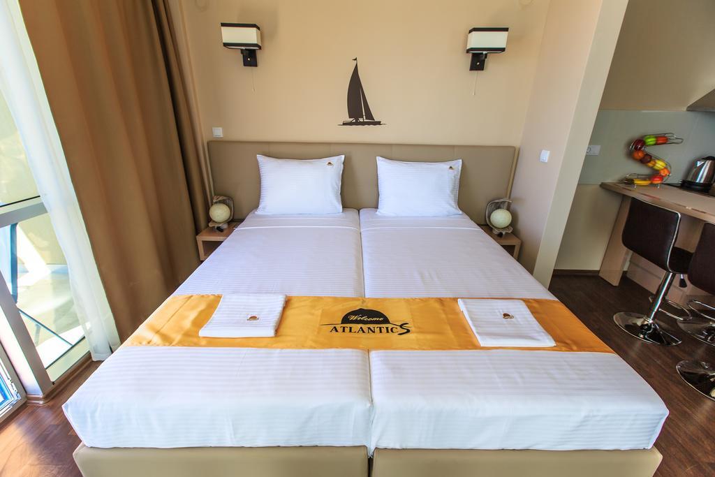 Atlantic Hotel Dobra Voda Extérieur photo